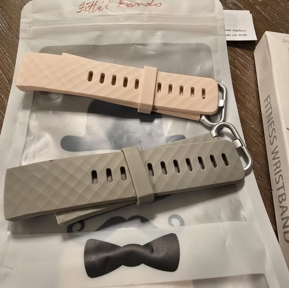 Fit Bit charge 3 bands lot of 3 1 pink, 1 gray & 1 black floral - Picture 5 of 7